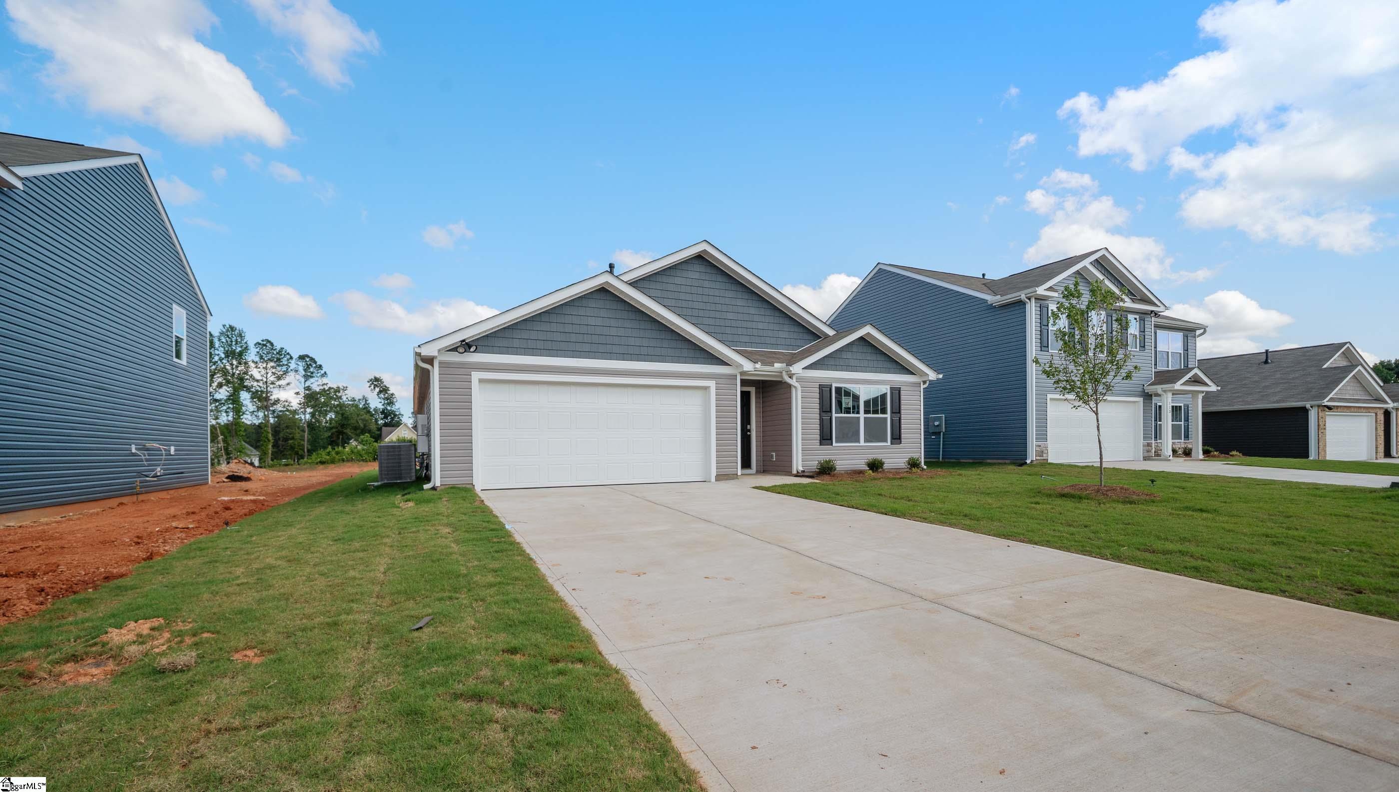 Property image 3 of 111 Larson Lane in Bentley Park, Greenwood, SC 29646