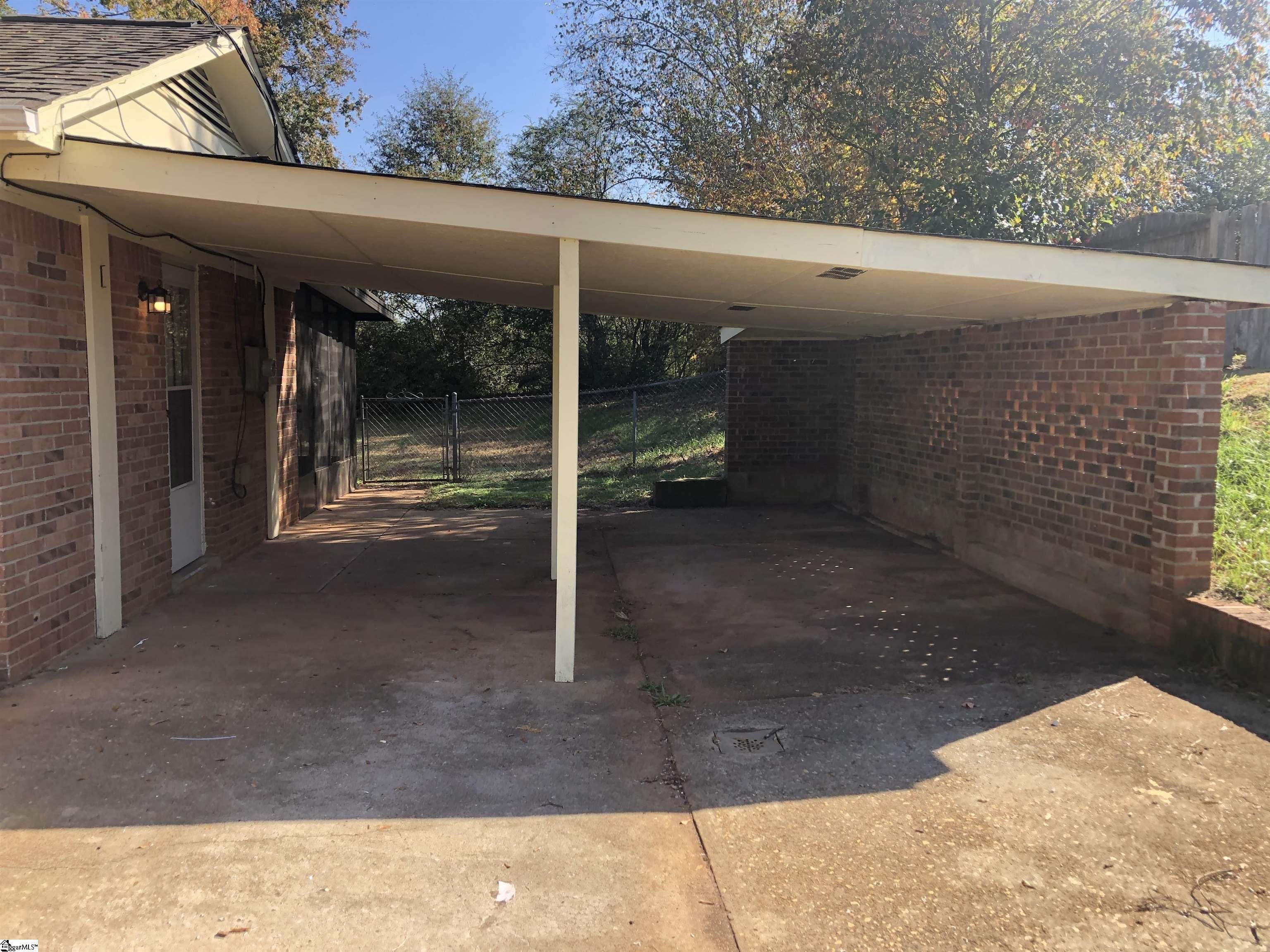 Property image 4 of 128 W Celestial Drive in Crestview Hills, Greer, SC 29651-6108