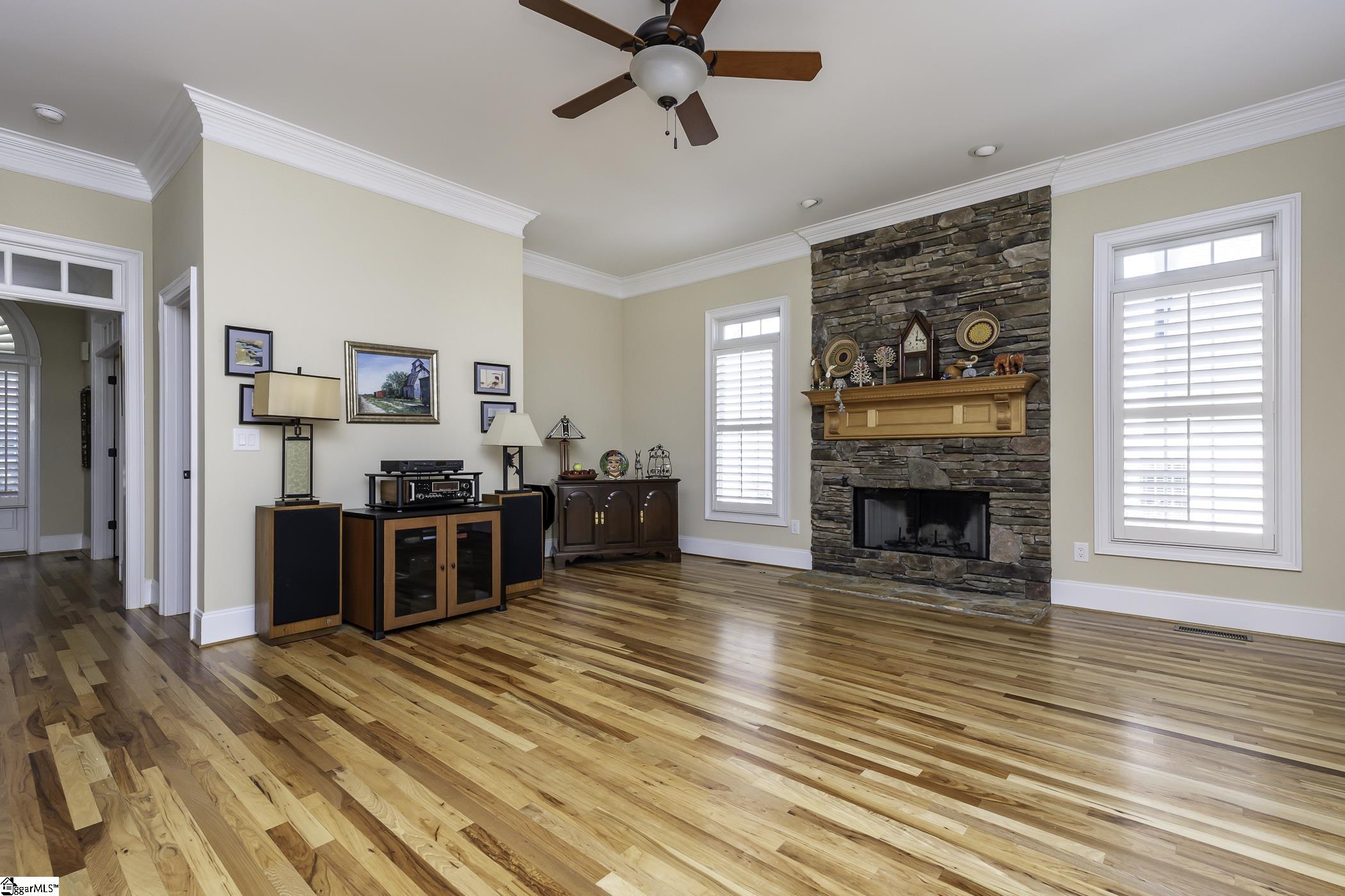 Property image 5 of 310 Crandon Drive in Tuscan Woods, Greenville, SC 29615-2862
