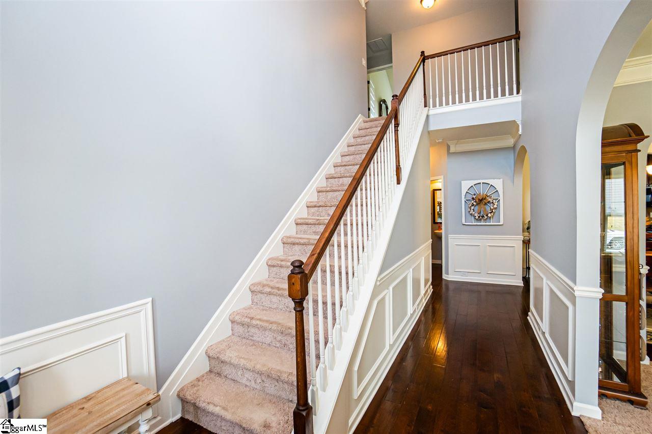 Property image 2 of 525 W Holloway Drive in Reidville Crossing, Woodruff, SC 29388