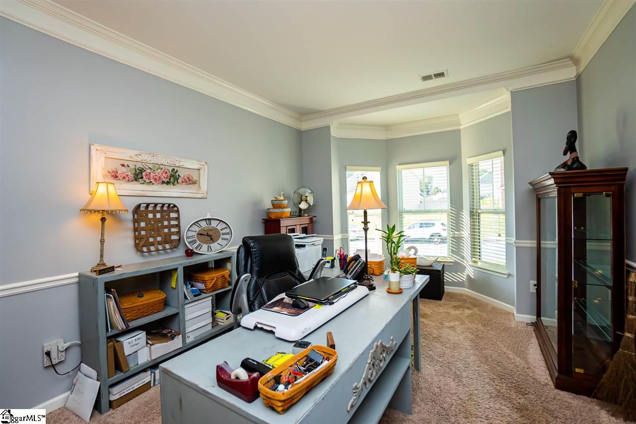 Property image 3 of 525 W Holloway Drive in Reidville Crossing, Woodruff, SC 29388