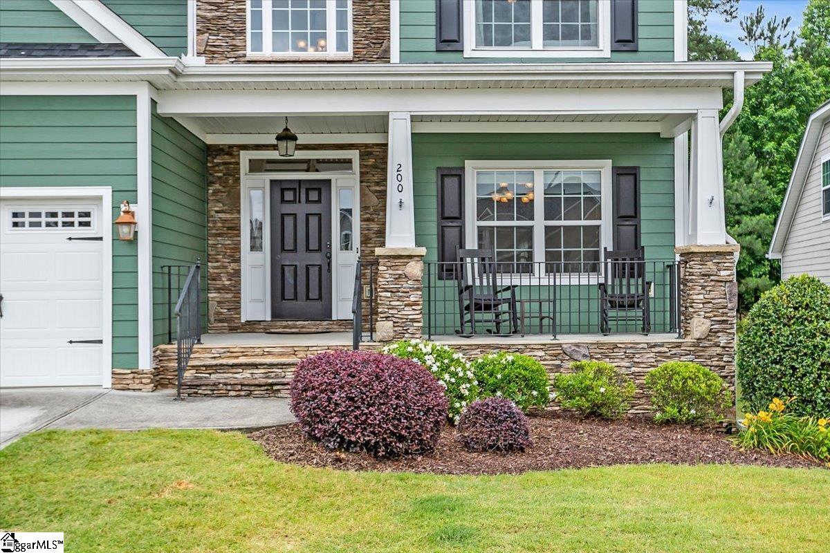 Property image 2 of 200 Moss Wood Circle in Boxwood, Simpsonville, SC 29681