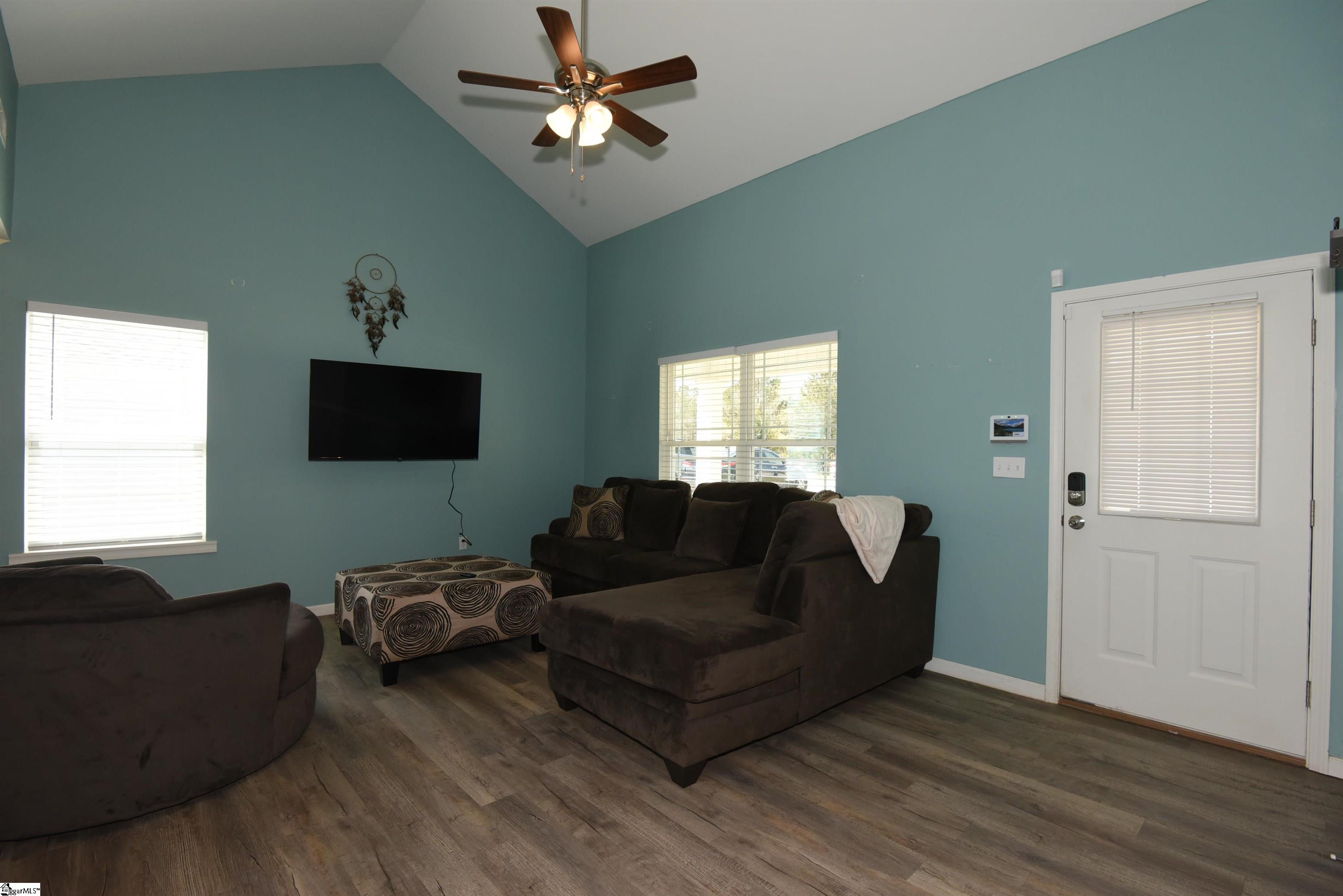 Property image 3 of 121 Colleton Lane in Blossom Meadows, Clinton, SC 29325