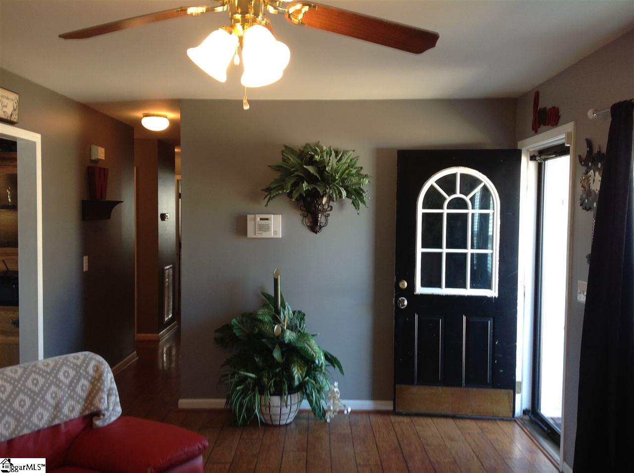 Property image 5 of 117 Essex Drive in Hampton Woods, Clinton, SC 29325