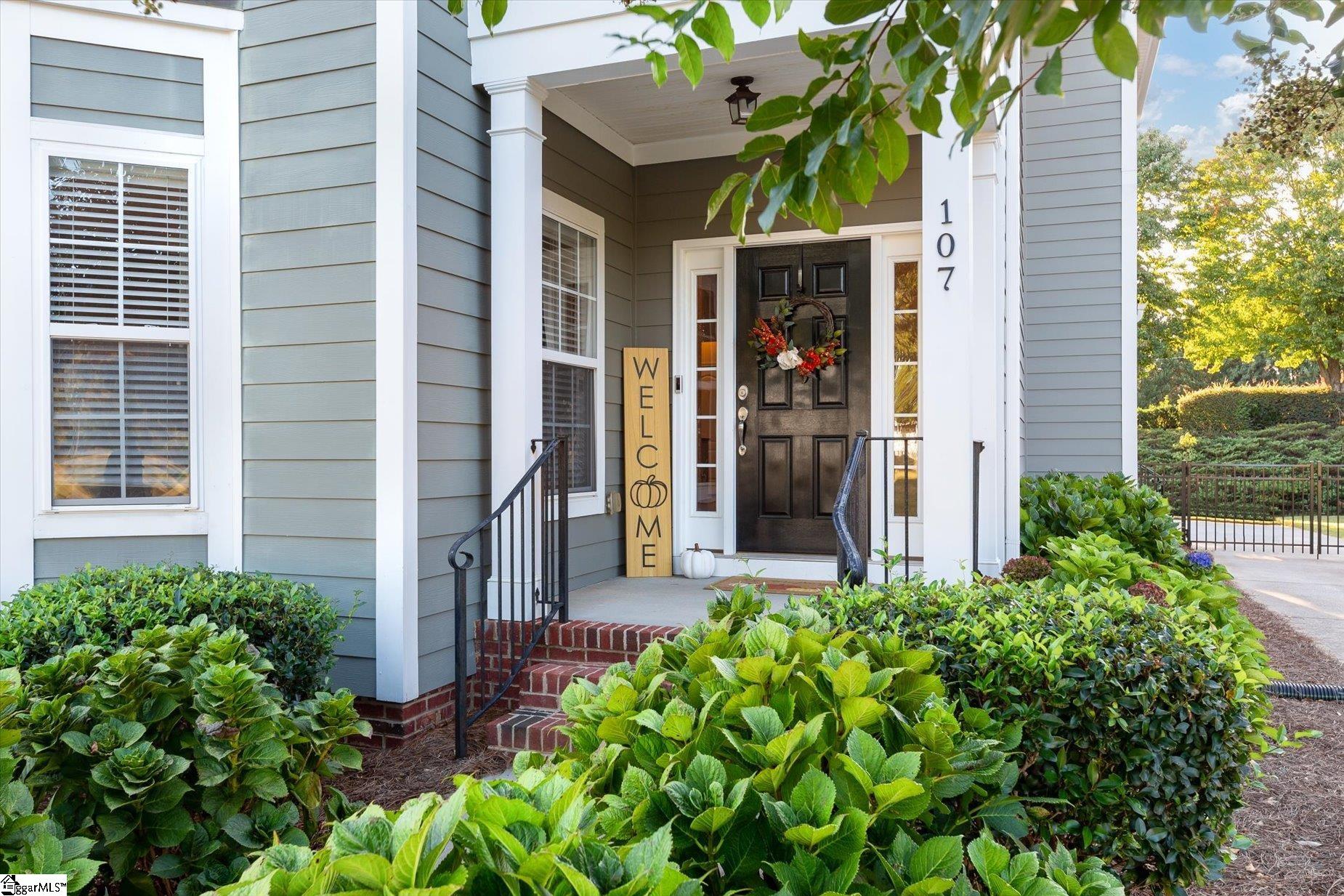 Property image 2 of 107 Farm Mill Circle in Boxwood, Simpsonville, SC 29681