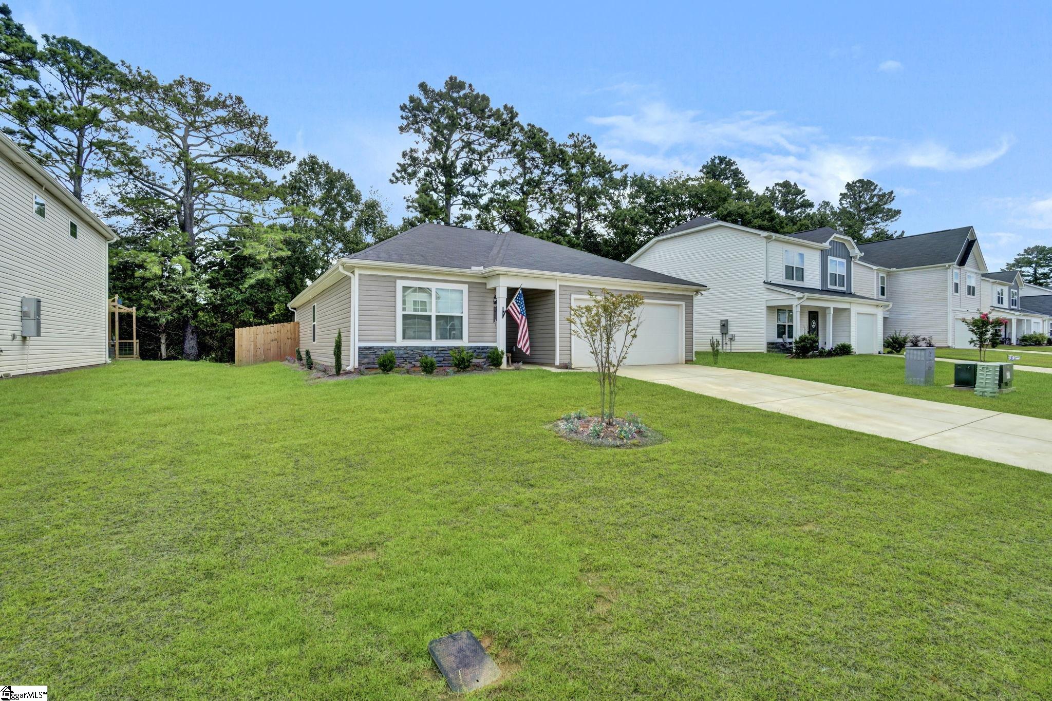 Property image 2 of 109 Myers Lane in Hidden Hills, Laurens, SC 29360