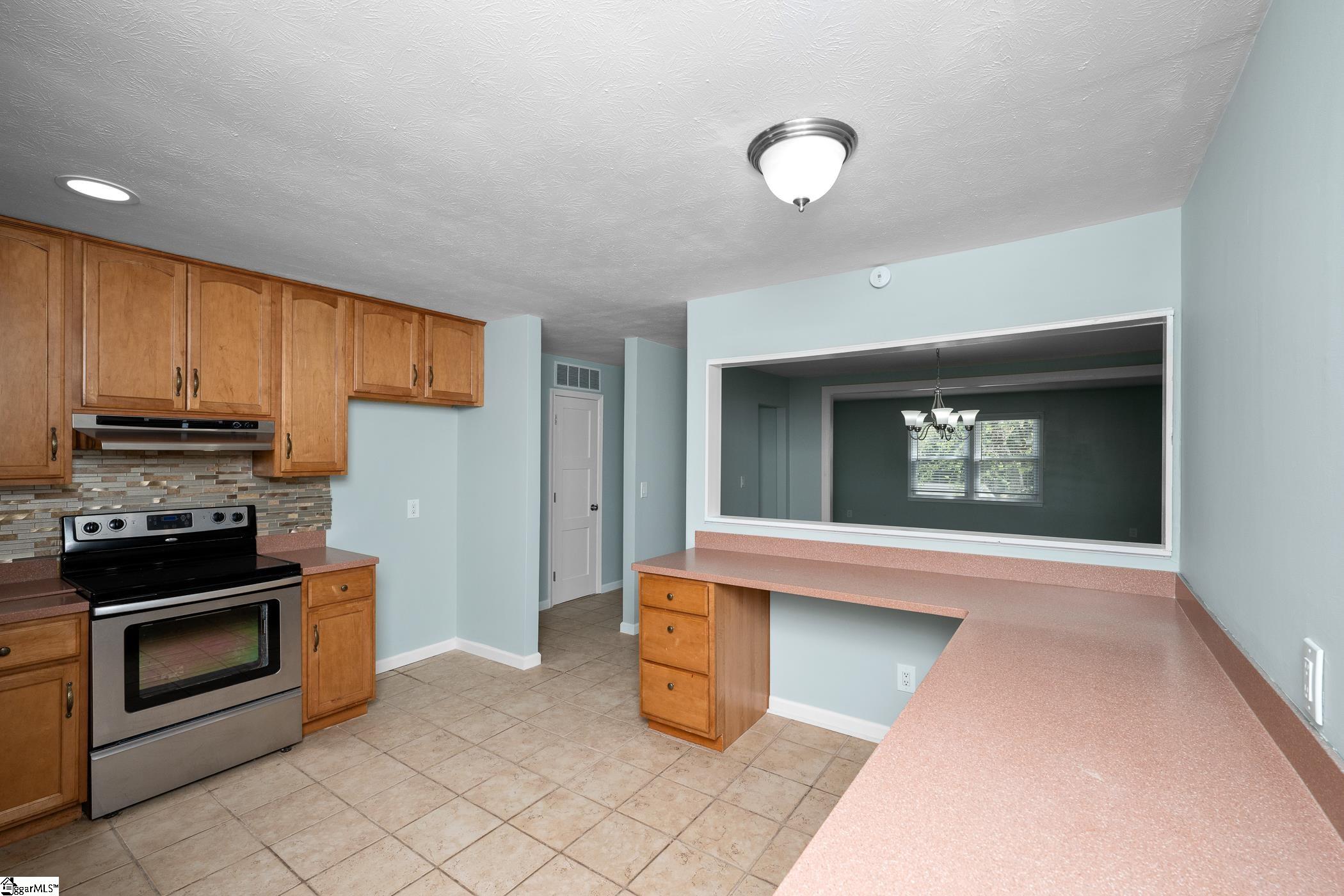 Property image 4 of 107 Apollo Avenue in Crestview Hills, Greer, SC 29651