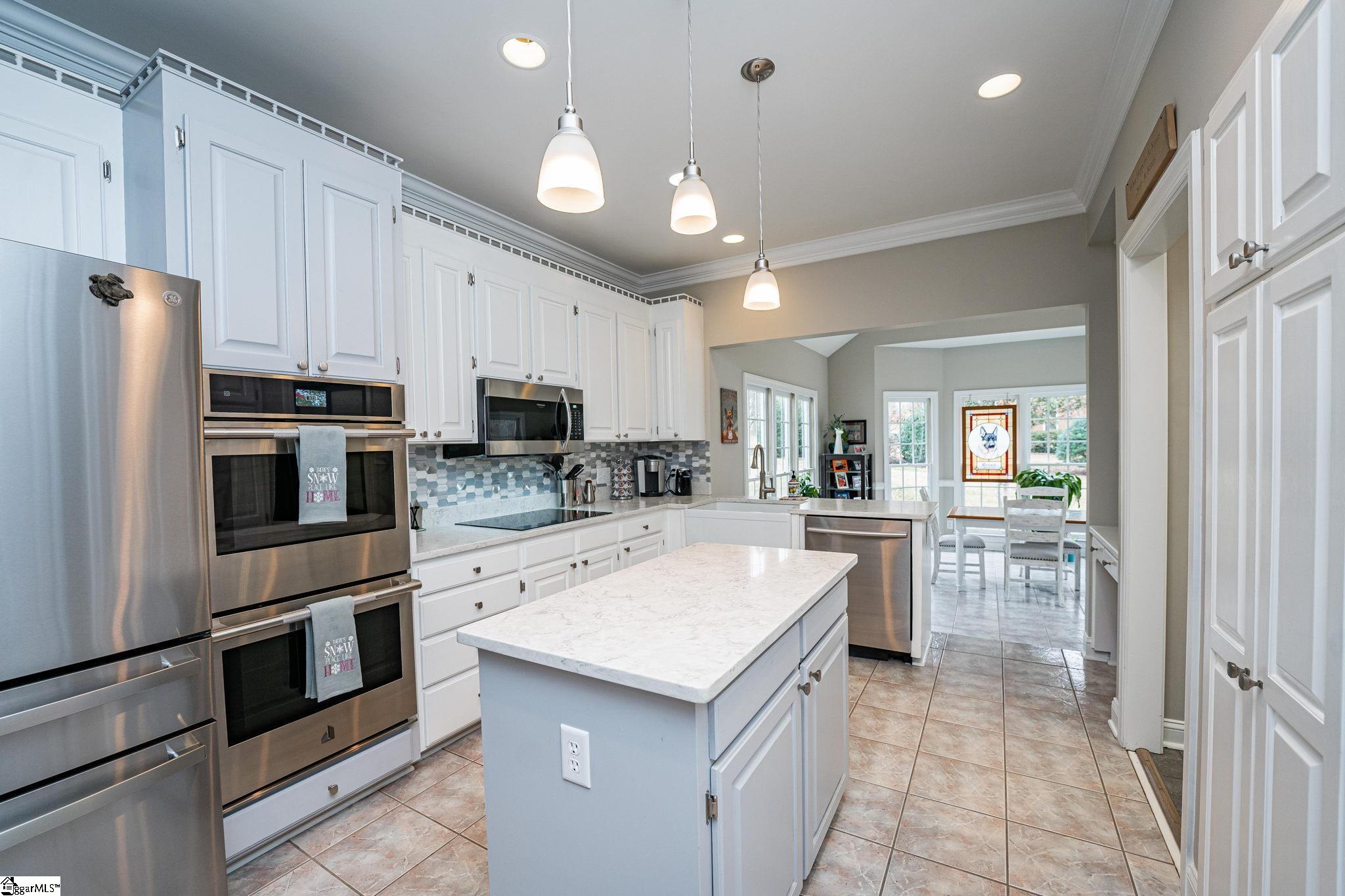 Property image 3 of 6 Keenan Creek Way in Fox Hollow Farm, Simpsonville, SC 29680