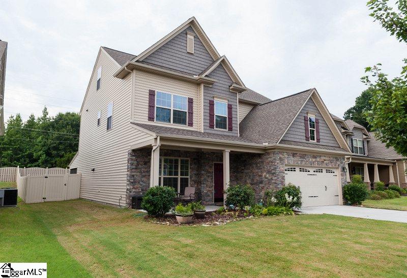 Property image 2 of 315 Cypresshill Court in Harrison Cove, Simpsonville, SC 29681