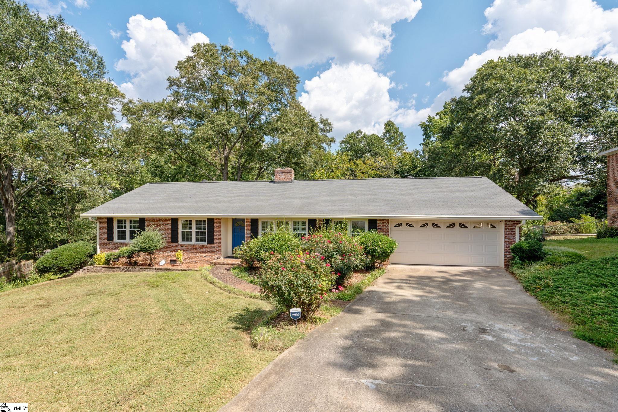 Property image 5 of 814 Butler Springs Road in Heritage Hills, Greenville, SC 29615