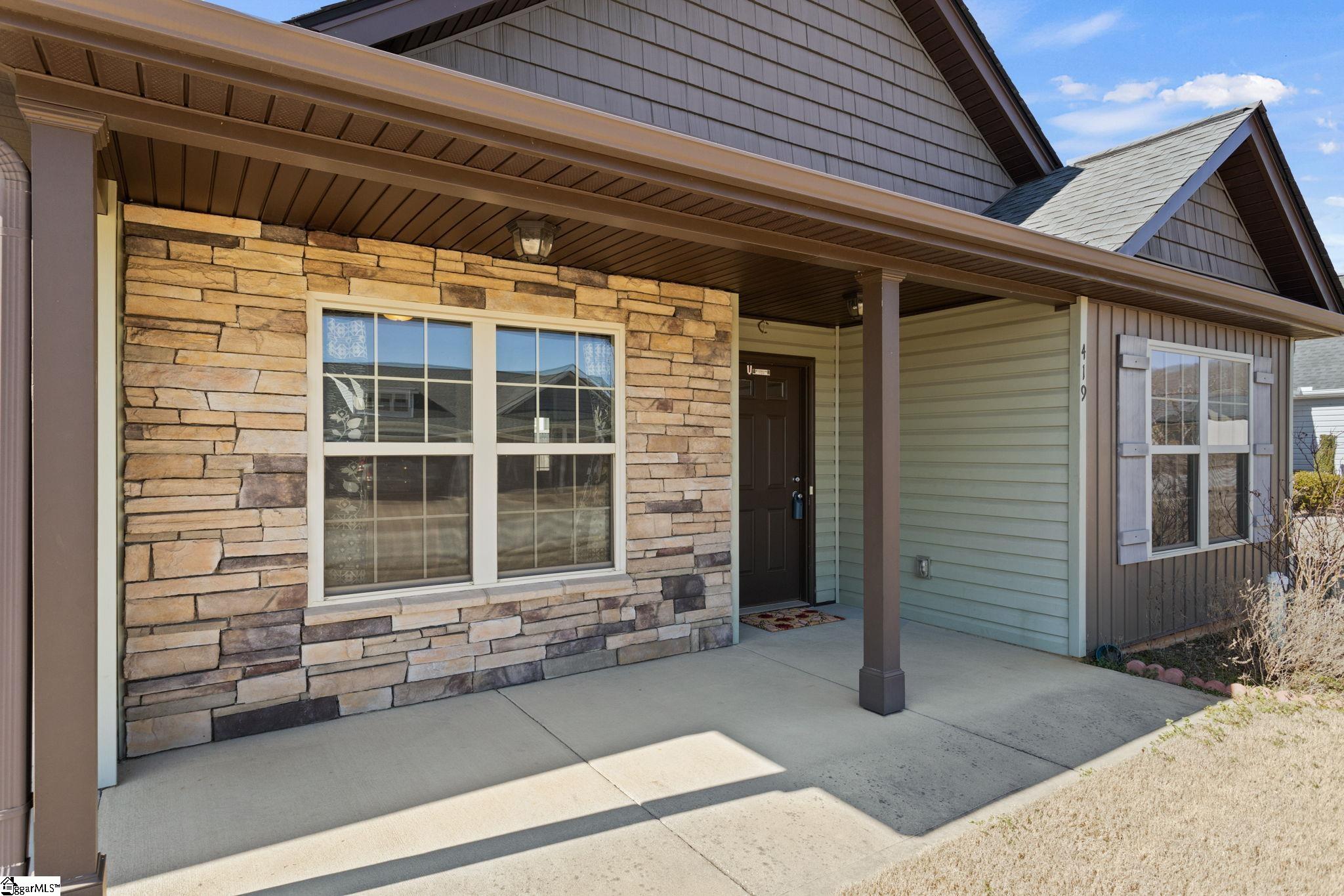 Property image 4 of 419 Peaksview Drive in Lockeland Park, Simpsonville, SC 29681