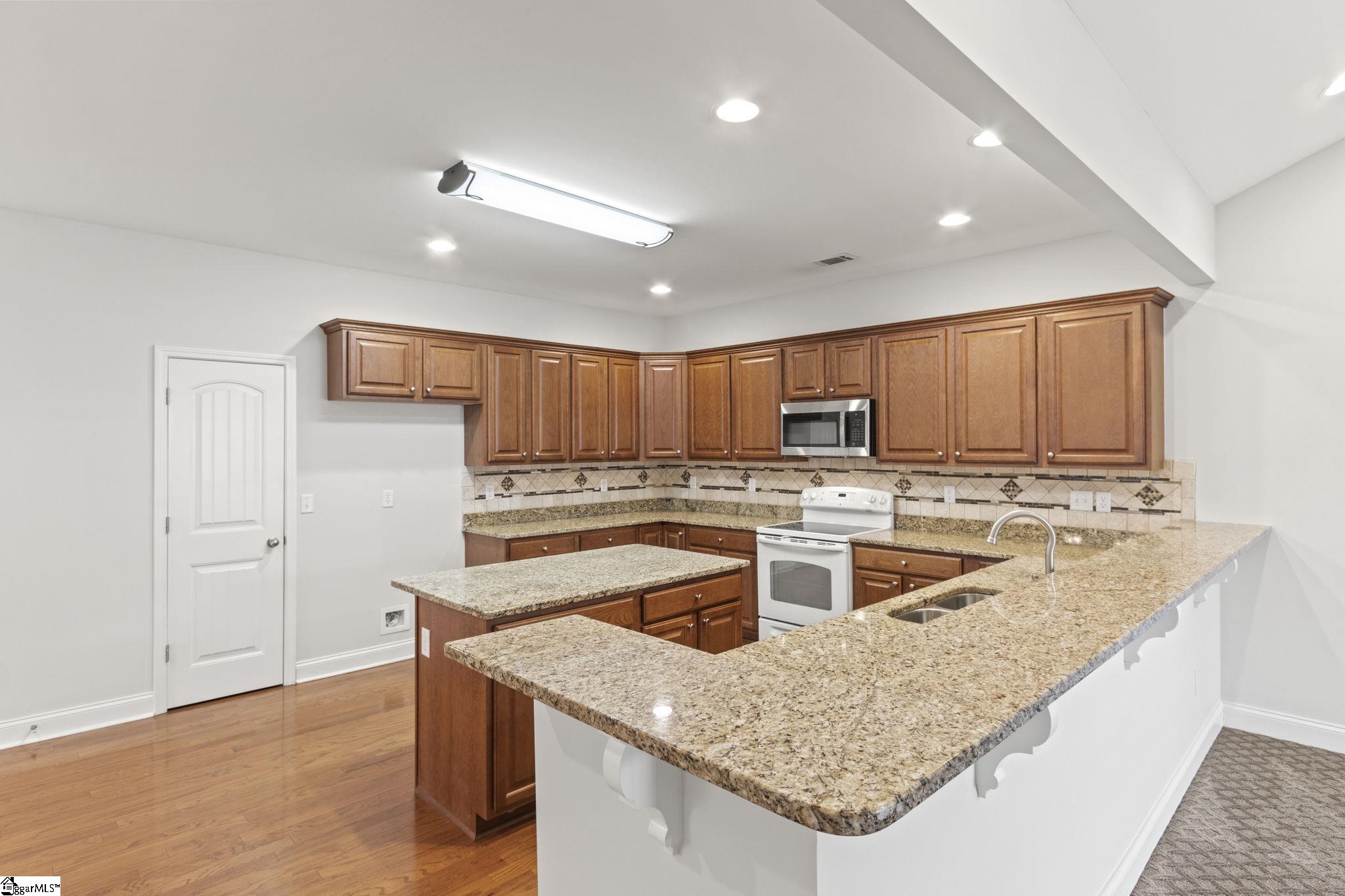 Property image 4 of 19 Hillsborough Drive in Crayton Hall, Anderson, SC 29621