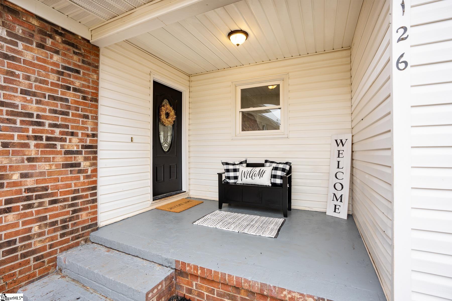 Property image 3 of 126 Saturn Lane in Crestview Hills, Greer, SC 29651