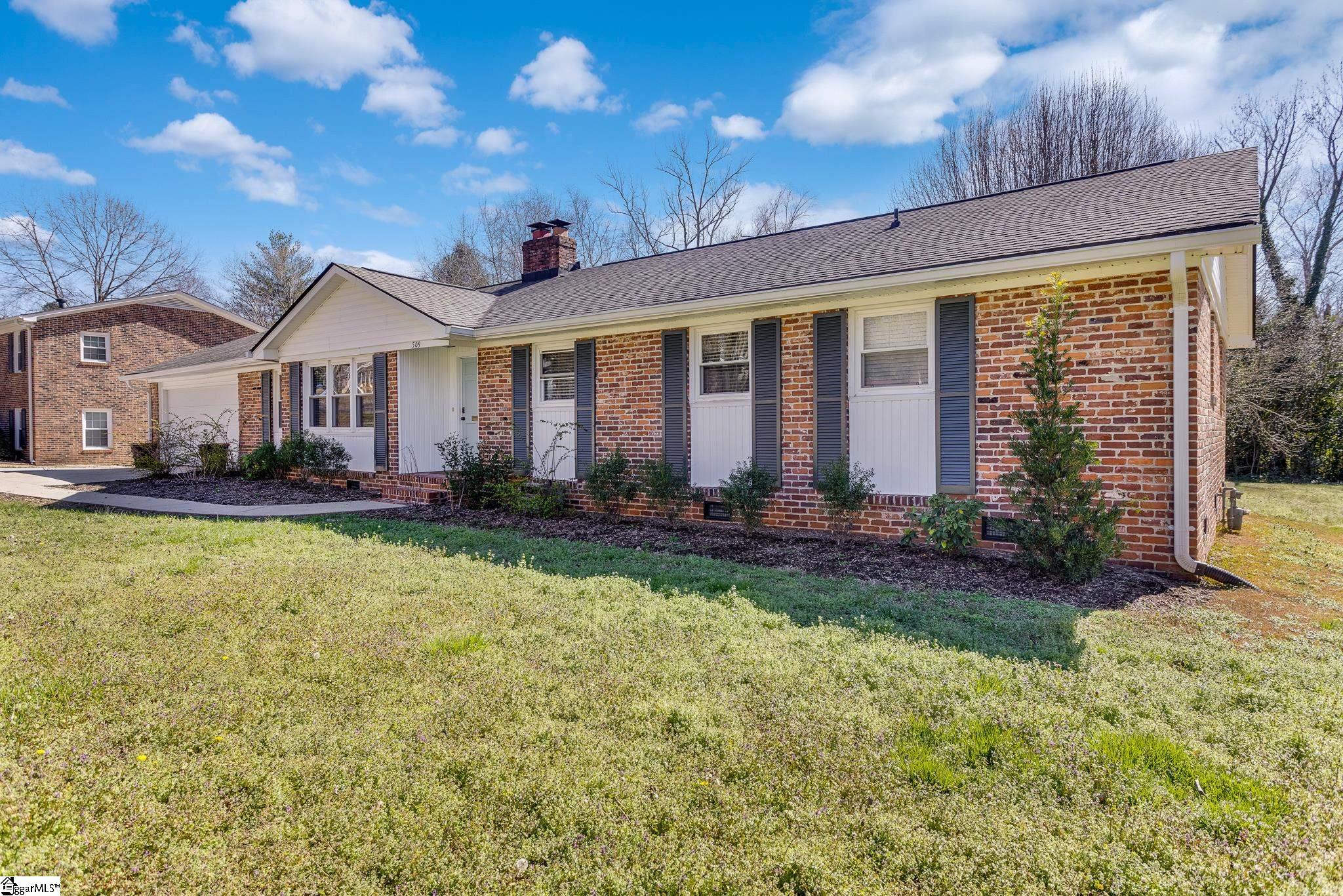 Property image 2 of 509 Imperial Drive in Heritage Hills, Greenville, SC 29615