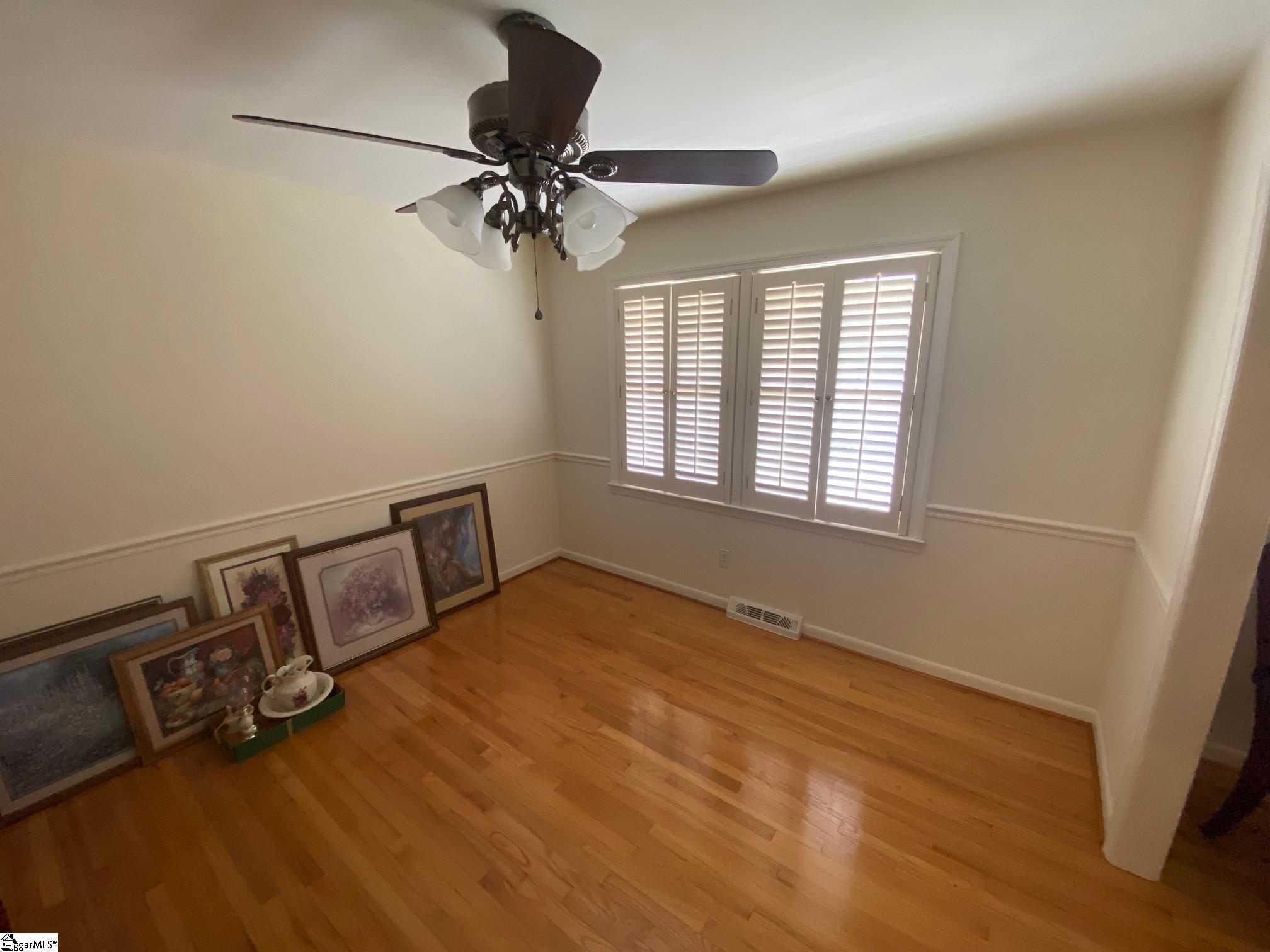 Property image 5 of 110 Pine Road in Grayview Estate, Laurens, SC 29360
