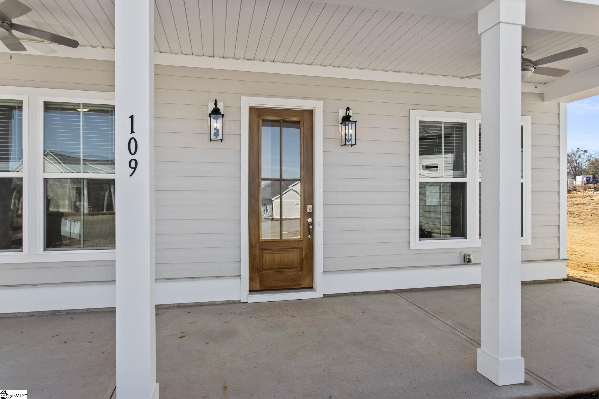 Property image 3 of 109 Cottage Lane in Palmetto Crossing, Greenwood, SC 29649