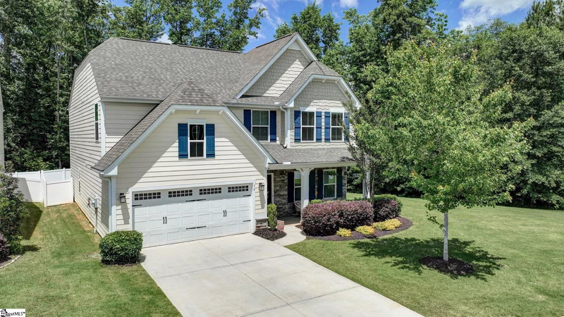 Belshire, Greer Community