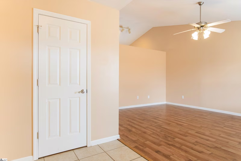 Property image 2 at 574 Duncan Station Drive, Duncan, SC 29334