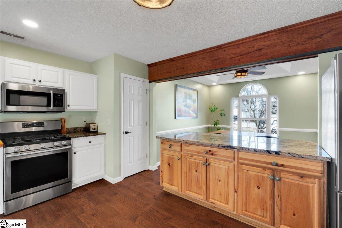 Property image 5 of 8 Palisades Way in Poplar Forest, Greenville, SC 29617