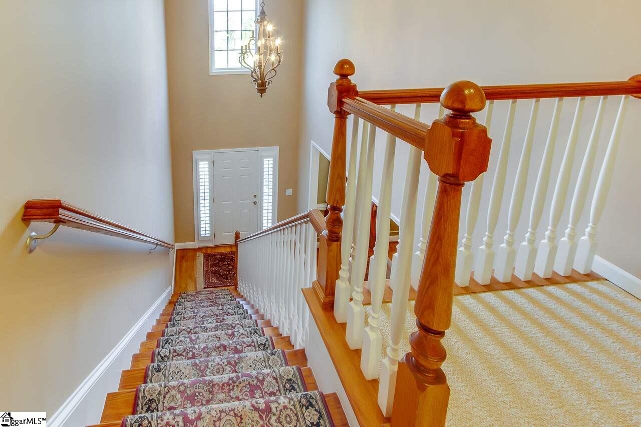 Property image 3 of 121 Farm Mill Circle in Boxwood, Simpsonville, SC 29681