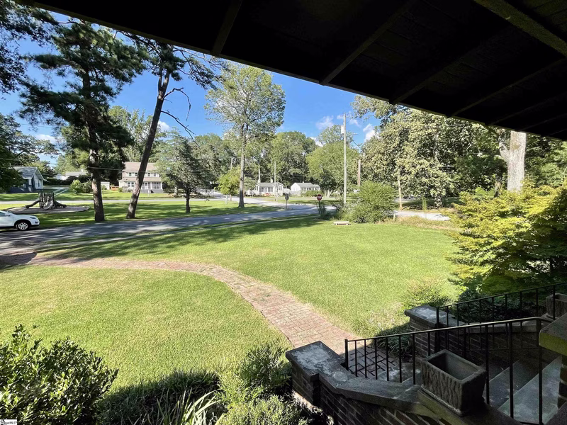 Property image 2 at 406 Calvert Avenue, Clinton, SC 29325