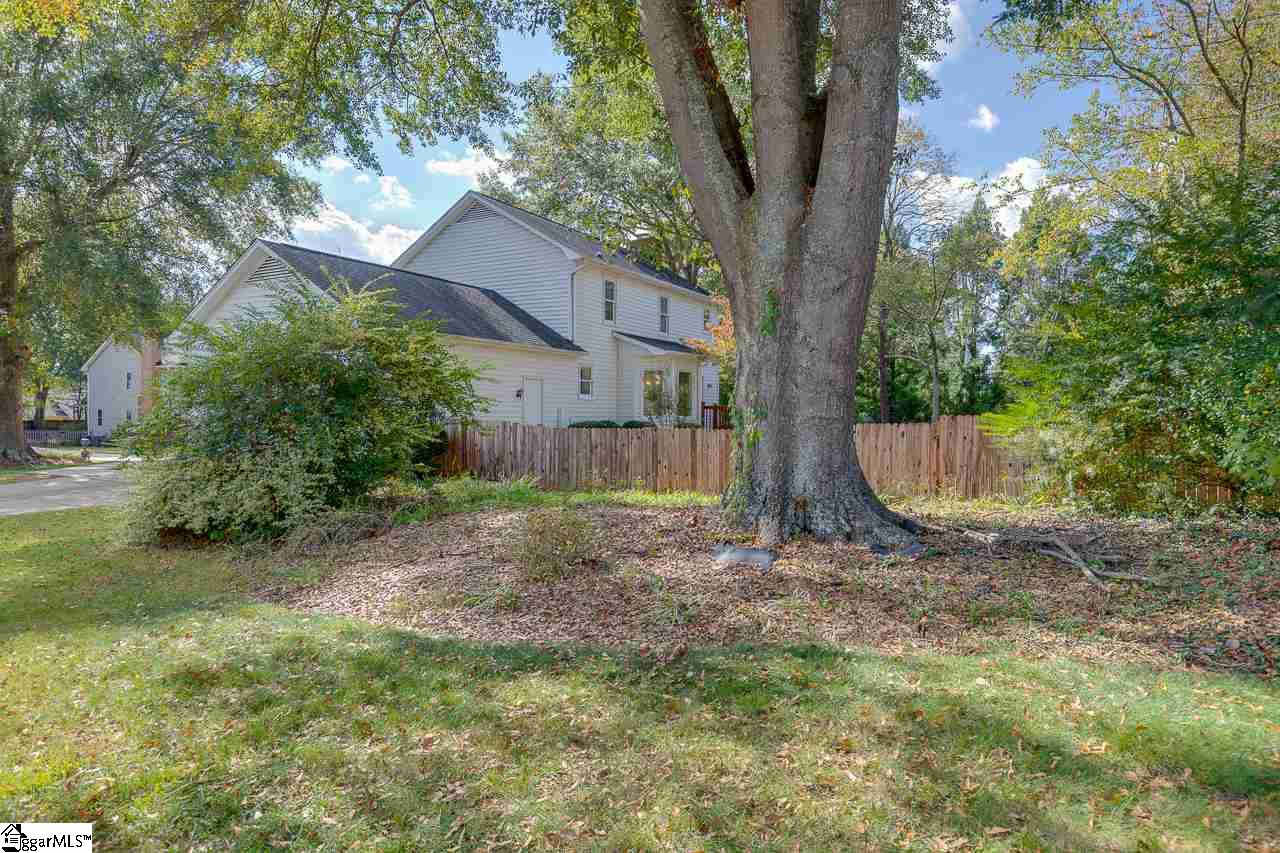 Property image 4 of 3 Legrae Court in Ashley Oaks, Taylors, SC 29687