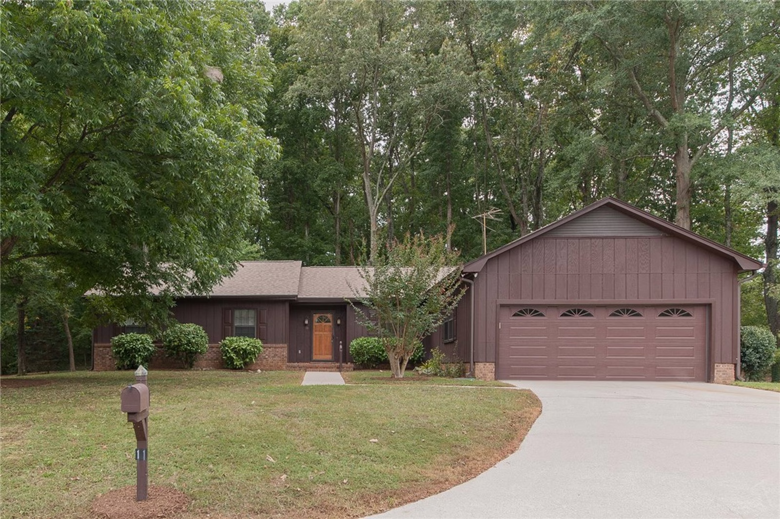 Property image 1 at 11 Huntley Castle Court, Taylors, SC 29687