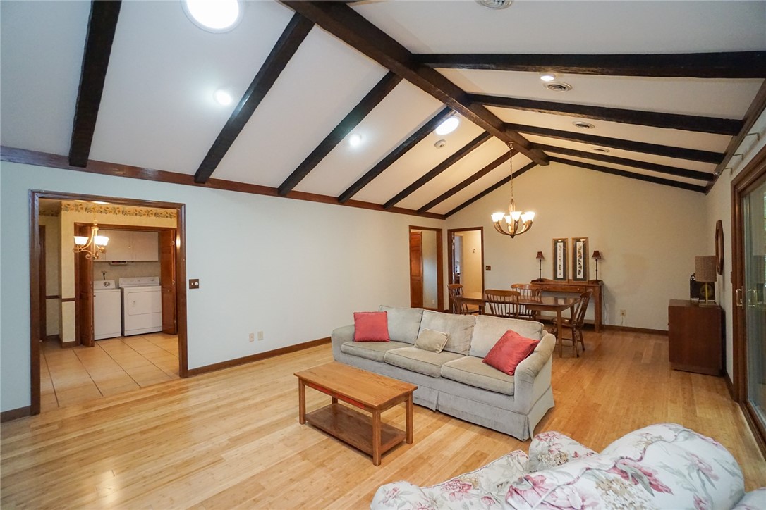Property image 2 of 11 Huntley Castle Court in Gray Fox Run, Taylors, SC 29687