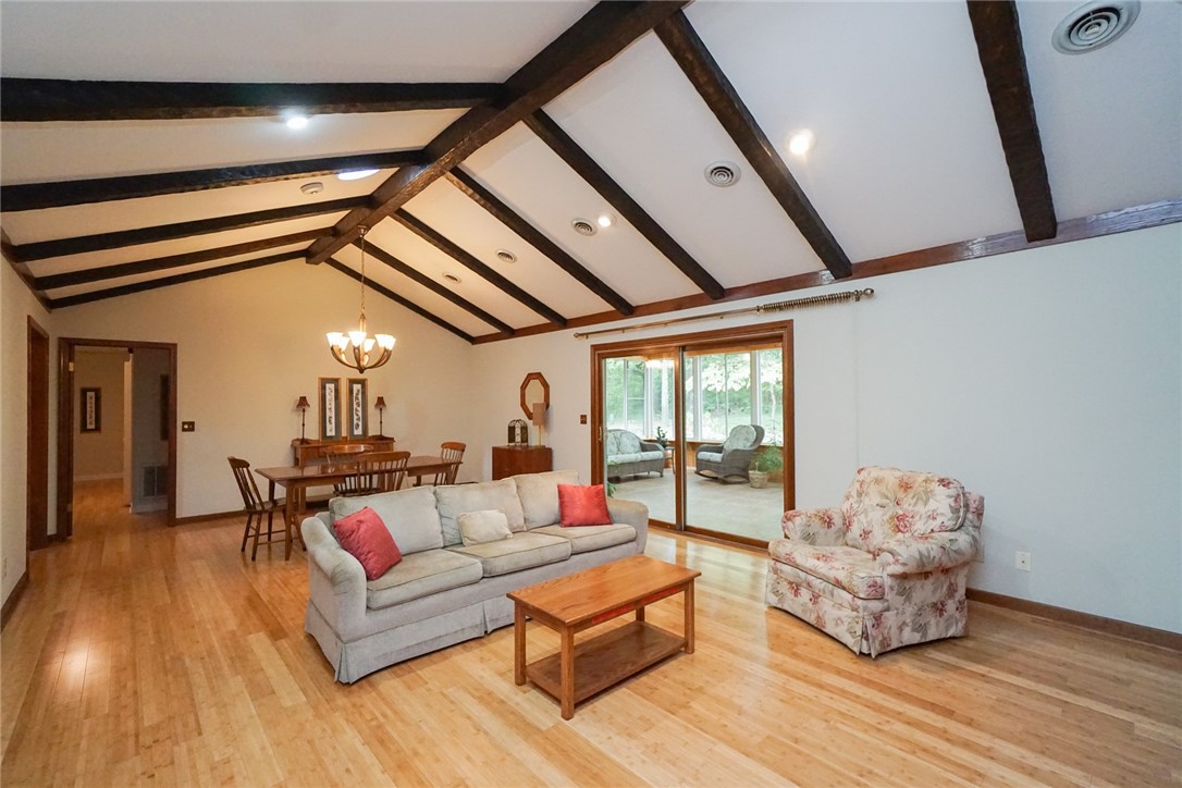 Property image 5 of 11 Huntley Castle Court in Gray Fox Run, Taylors, SC 29687
