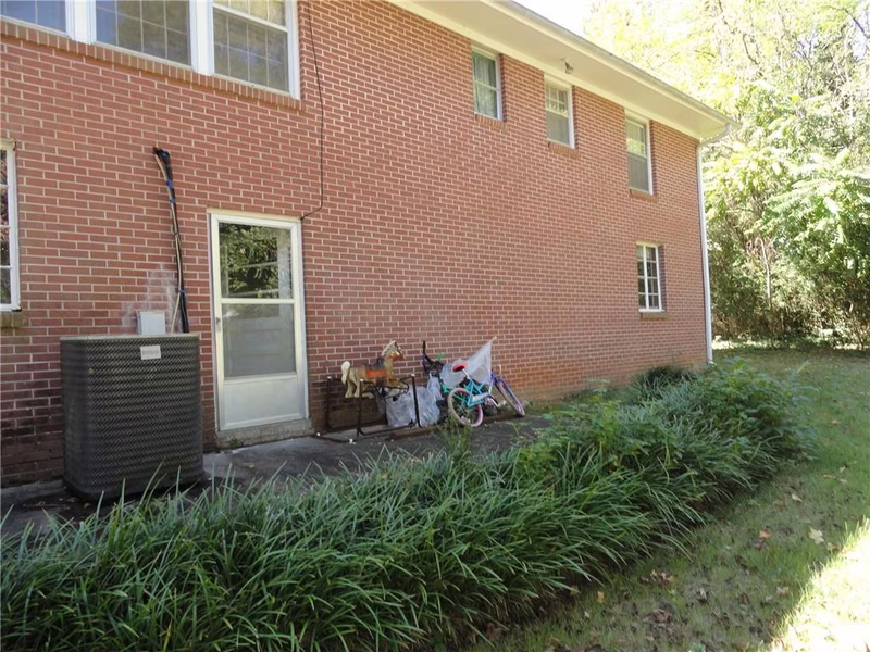 Property image 3 at 423 Brook Forest Drive, Anderson, SC 29621