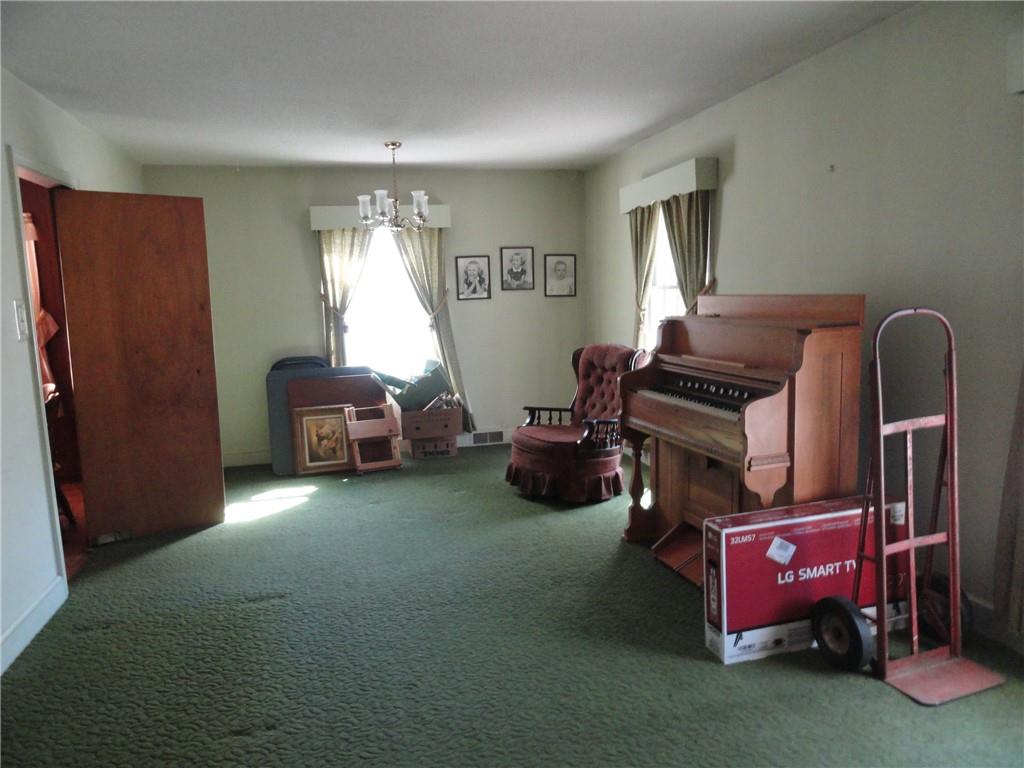 Property image 4 of 423 Brook Forest Drive in Nevitt Forest S, Anderson, SC 29621