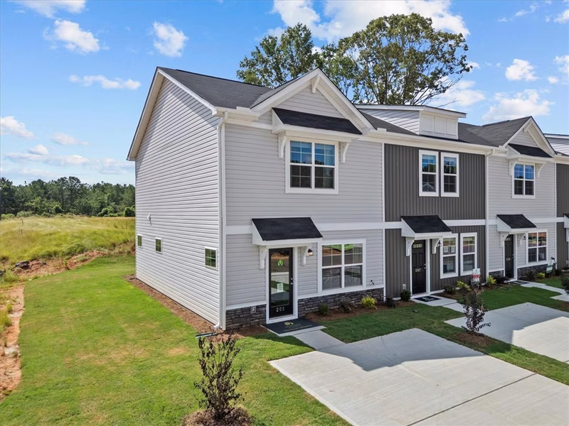 211 Islay Way
