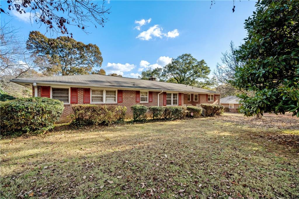 Property image 3 of 201 Brook Forest Drive in Nevitt Forest S, Anderson, SC 29621