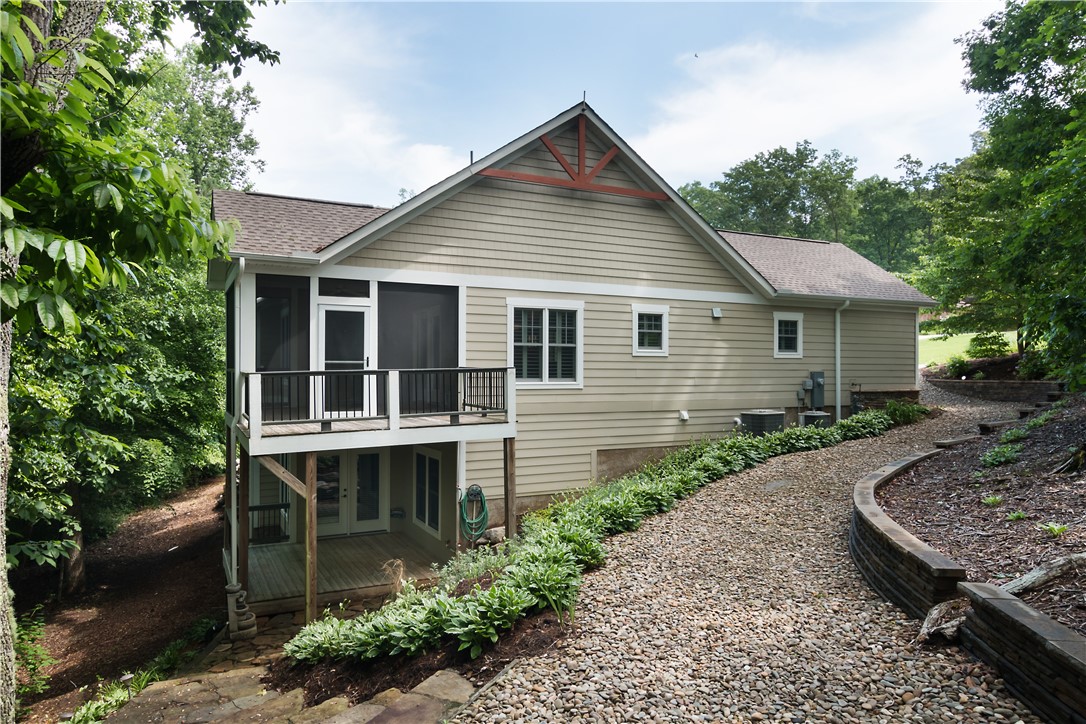 Property image 2 of 210 Long Bay Drive in The Woods At Keowee, West Union, SC 29696