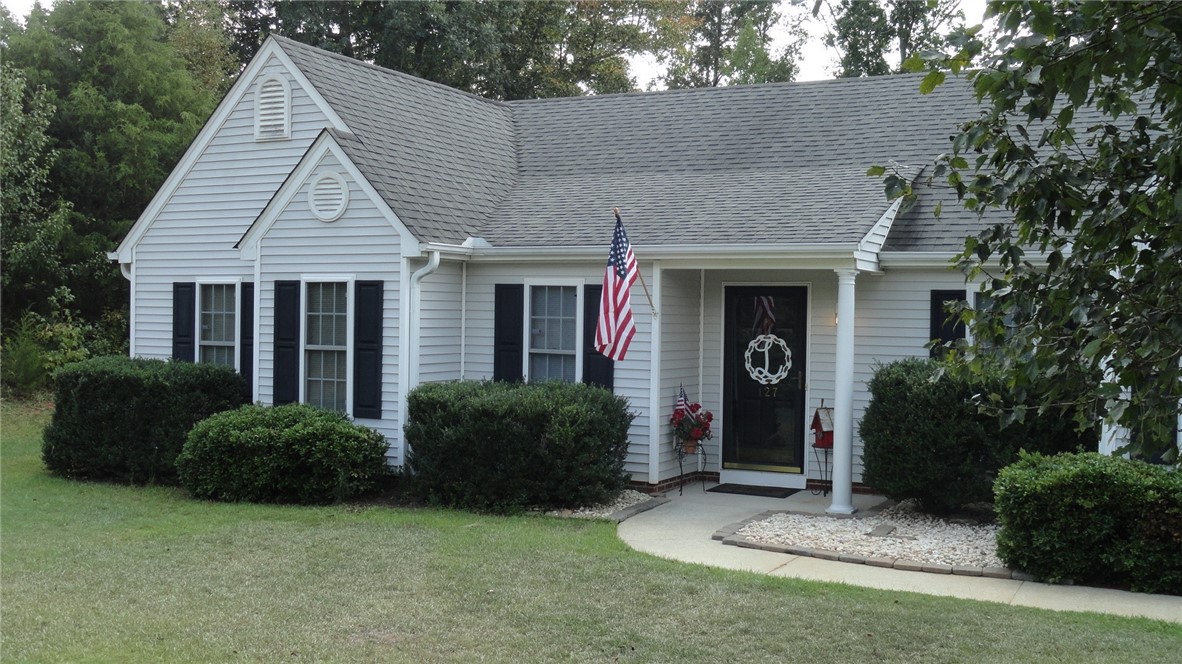 Property image 3 of 127 Blueberry Lane in Whispering Oaks, Pendleton, SC 29670