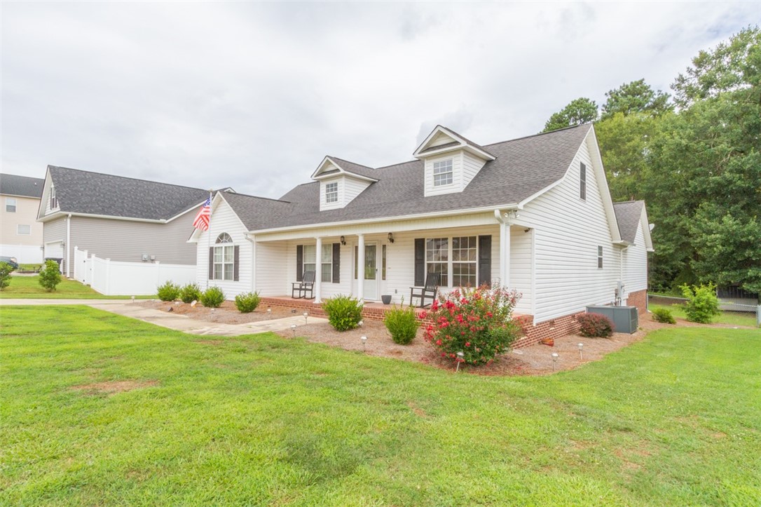 Property image 2 of 121 Amberwood Drive in Amberwood, Anderson, SC 29621