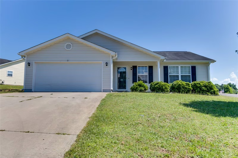 211 Rio Way