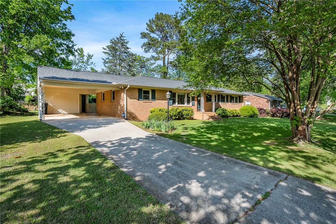 Property image 3 of 2313 Poplar Lane in Bellview Estates, Anderson, SC 29621