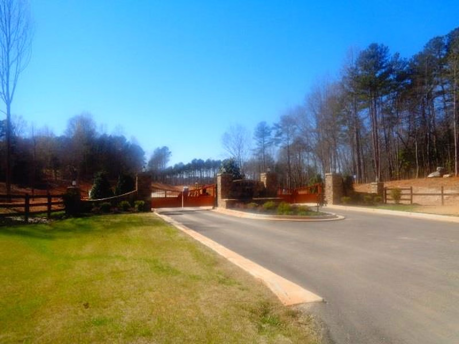 Property image 1 at 21 Marina Bay Drive, Seneca, SC 29672