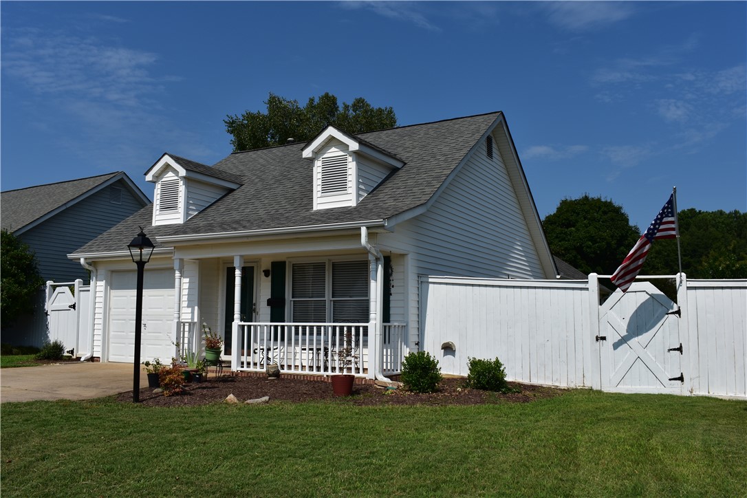 Property image 2 of 136 Brittania Circle in Cobblestone Eas, Anderson, SC 29621