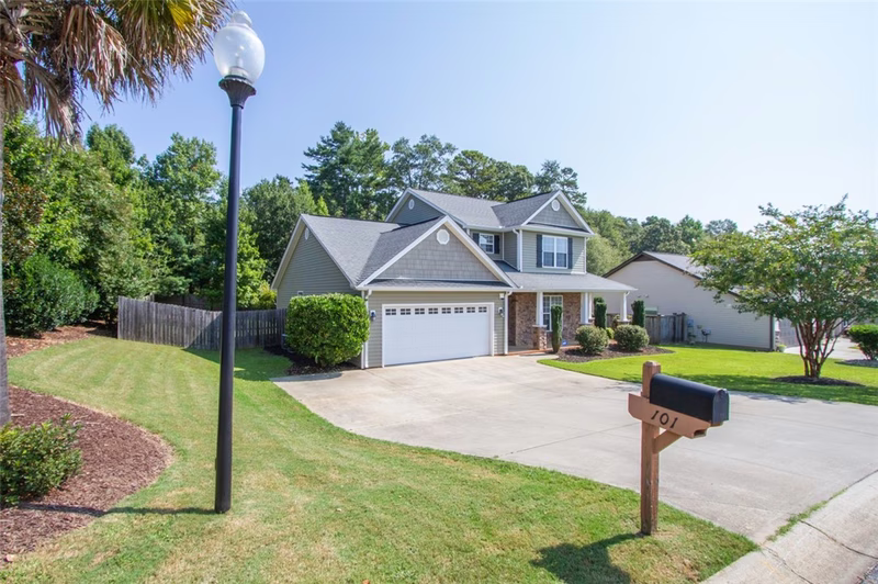 Property image 2 at 101 Tropical Way, Anderson, SC 29621