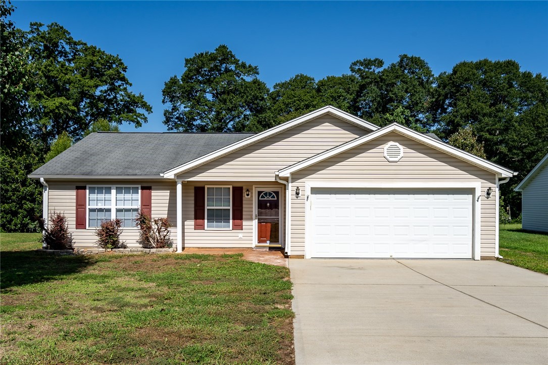 Property image 2 of 222 Rio Way in Casa Del Rio, Anderson, SC 29625