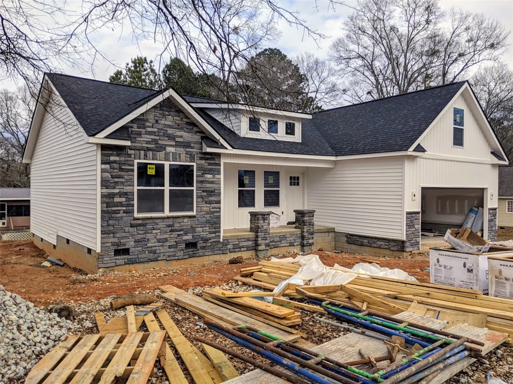 Property image 3 of 101 Amberwood Drive in Amberwood, Anderson, SC 29621