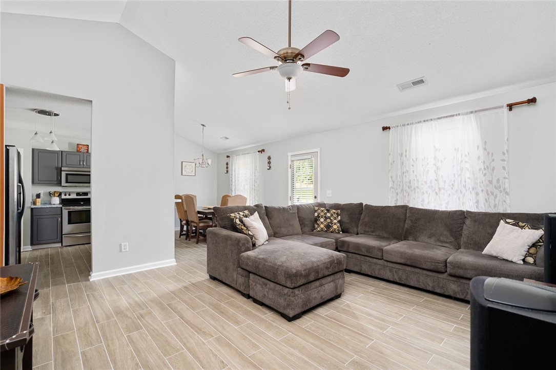 Property image 4 of 101 Morning Glory Place in Whispering Oaks, Pendleton, SC 29670