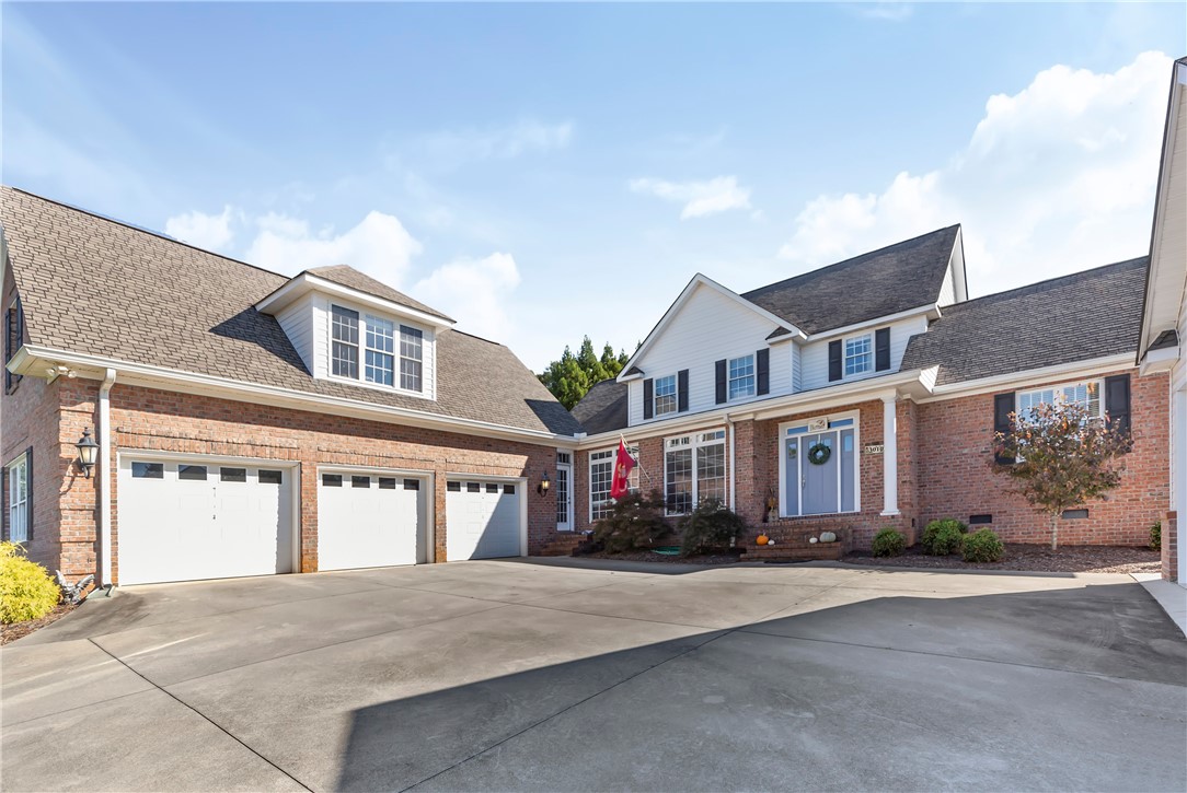 Property image 2 of 3010 Brackenberry Drive in Harpers Ridge, Anderson, SC 29621