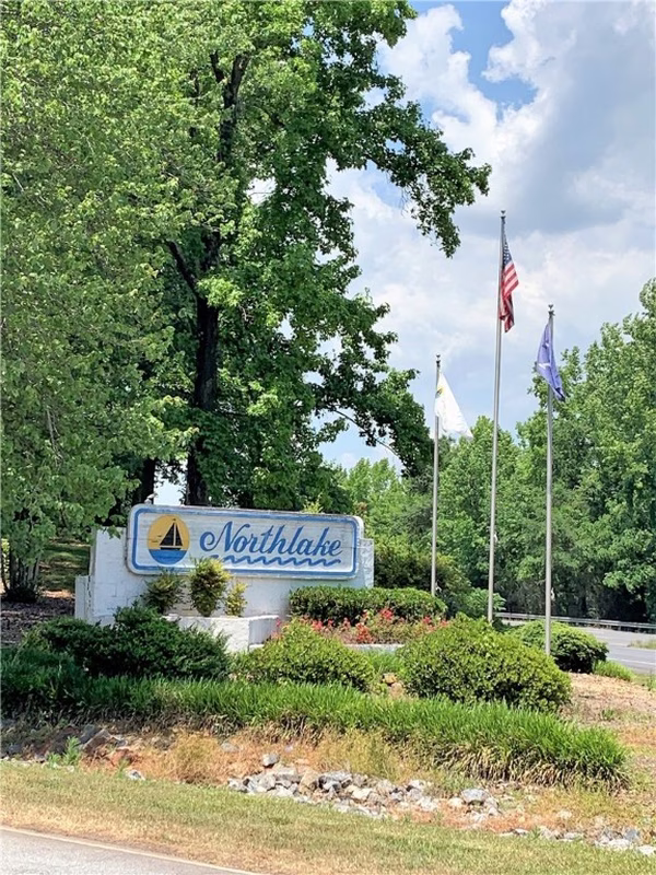 311 Northlake Dr Drive