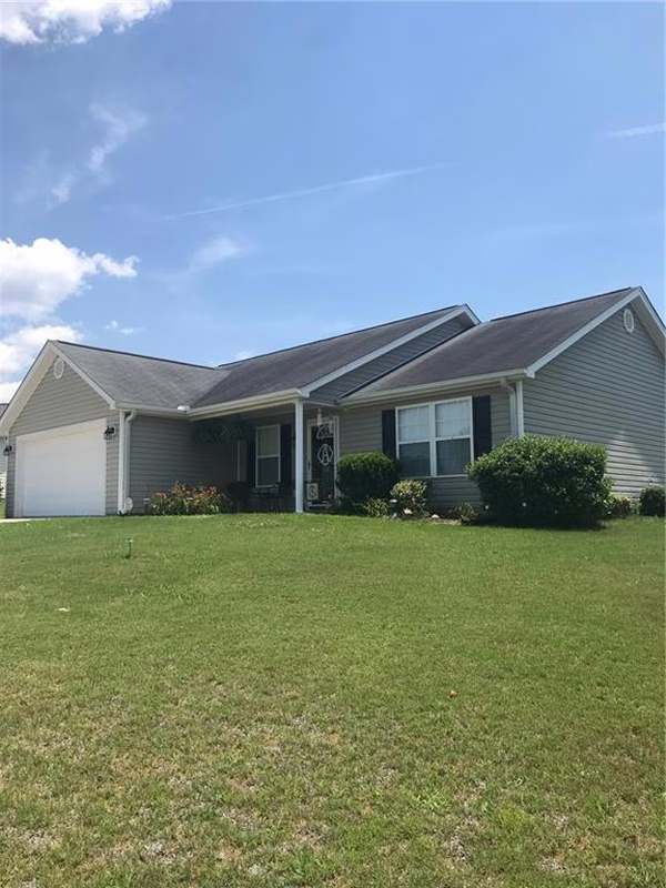 102 Cala Way