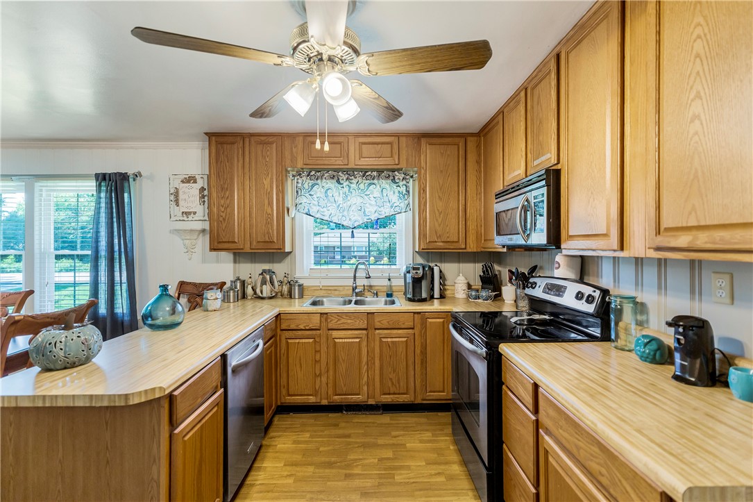 Property image 3 of 1212 Bolt Drive in Fairfield Acres, Anderson, SC 29621