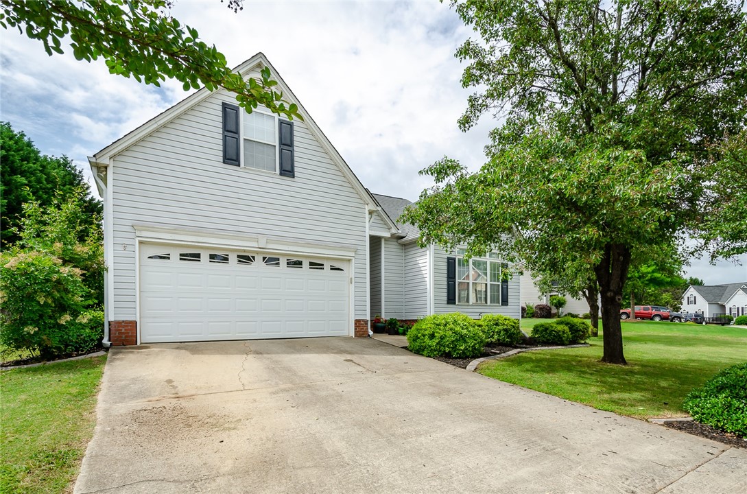 Property image 3 of 603 Laurens Drive in Silverleaf, Anderson, SC 29621