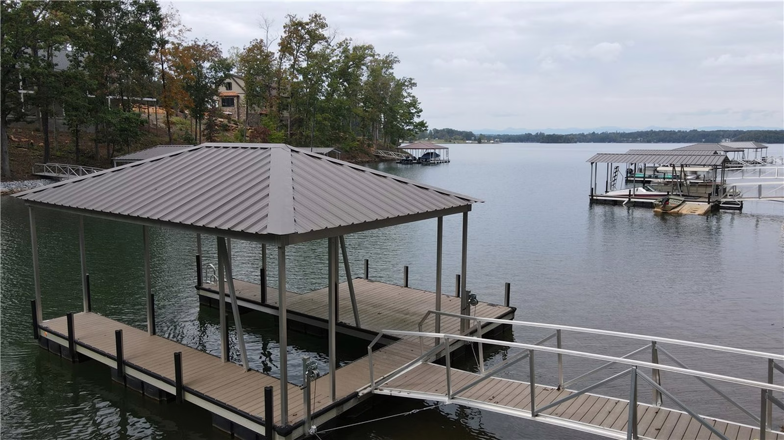 Property image 1 at 558 Marina Bay Drive, Seneca, SC 29672